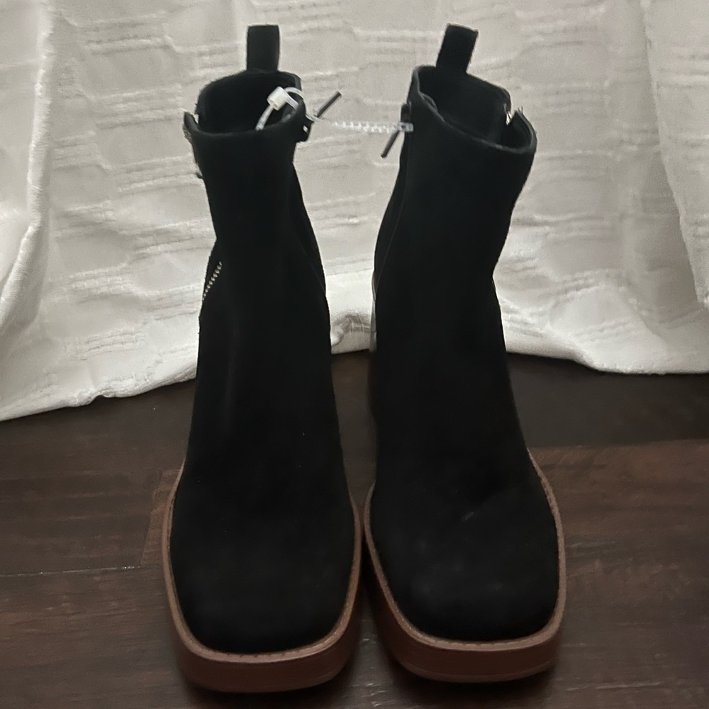 Copper Key Booties - Picture 3 of 4